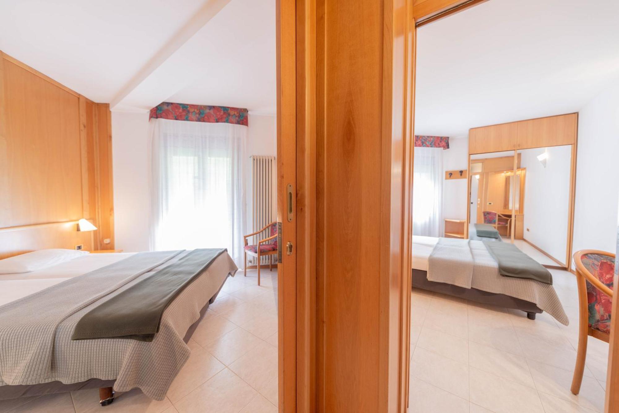 Comano Cattoni Holiday Appartamenti Comano Terme Esterno foto