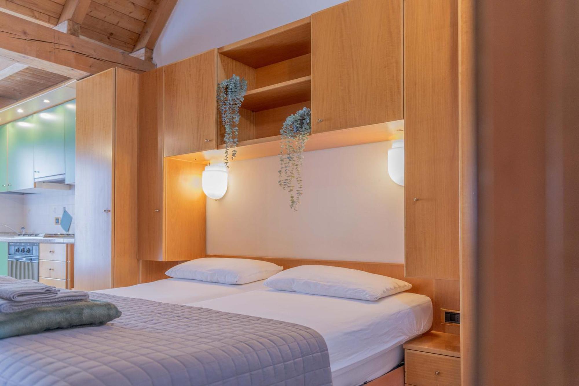 Comano Cattoni Holiday Appartamenti Comano Terme Esterno foto